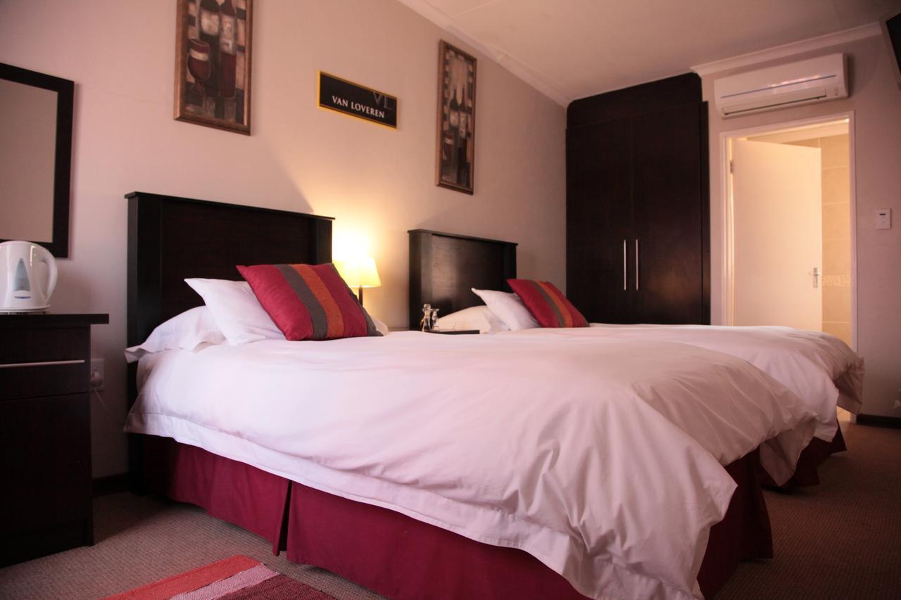The Lazy Grape Guest Lodge & Spa Benoni Exterior foto